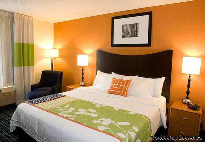 Fairfield Inn by Marriott Richmond New Paris Exterior foto